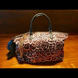 VS Zippered Weekender Bag